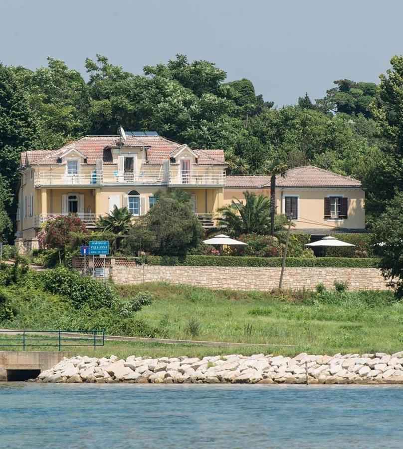 Bungalow Leo Савудрия Екстериор снимка